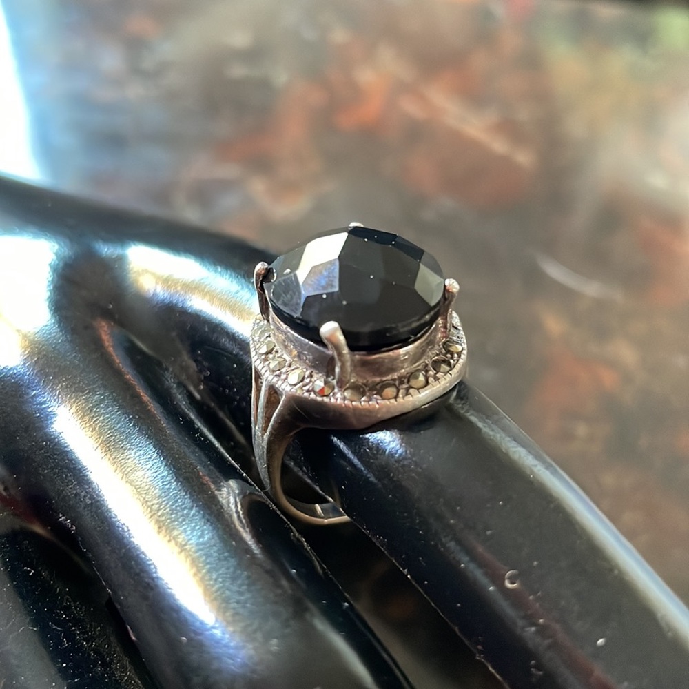 🌟 Black onyx cushion cocktail silver ring